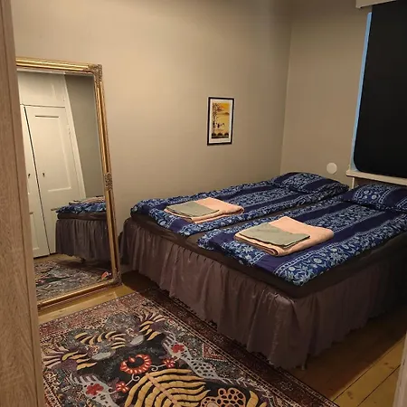 Cozy By The Isopuisto Park Appartement *