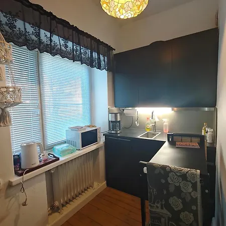 Cozy By The Isopuisto Park Apartment *