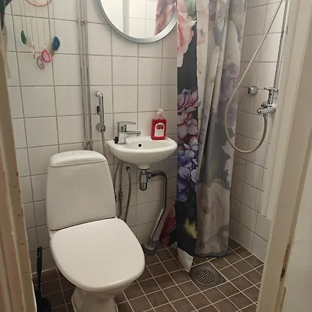 Cozy By The Isopuisto Park Apartment *