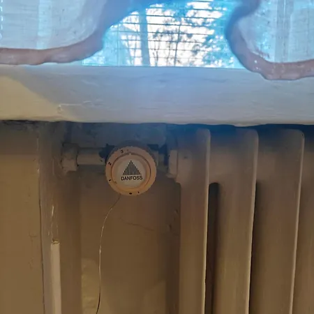 Cozy By The Isopuisto Park Apartment *