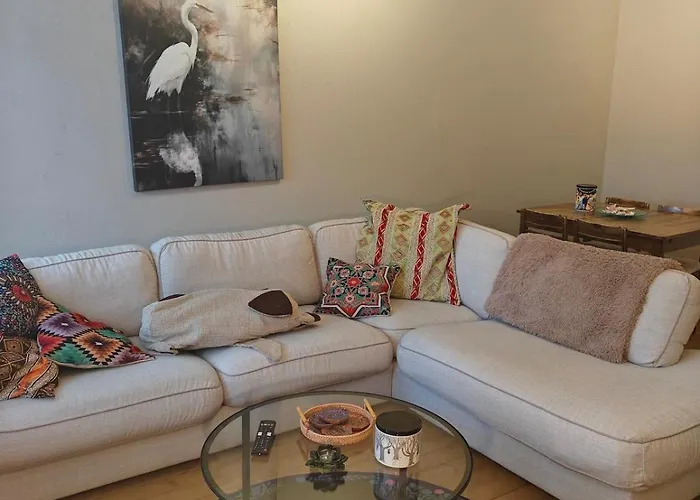 Cozy By The Isopuisto Park Apartment *