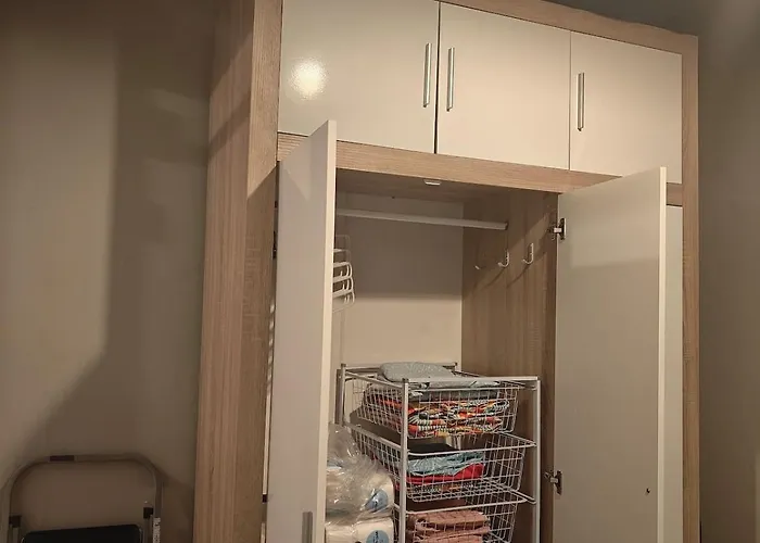 Cozy By The Isopuisto Park شقة كوتكا